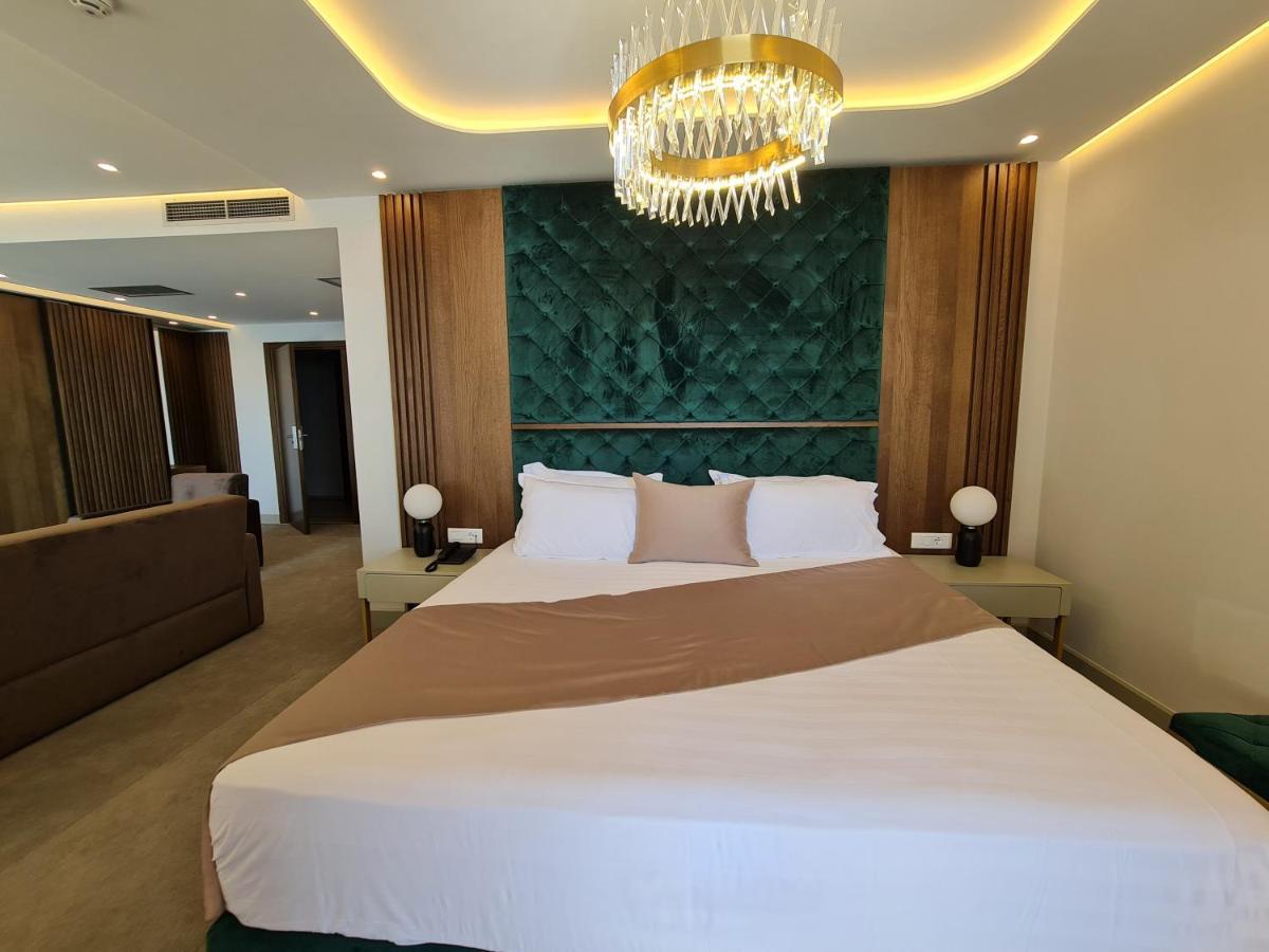 Hotel Aross Kanine Ngoại thất bức ảnh
