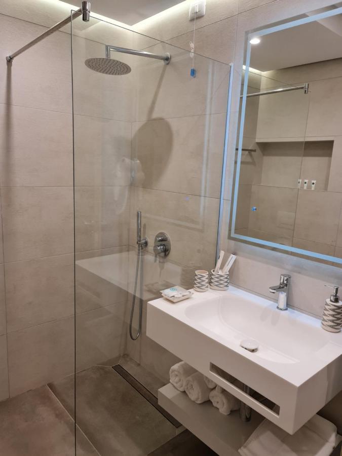 Hotel Aross Kanine Ngoại thất bức ảnh