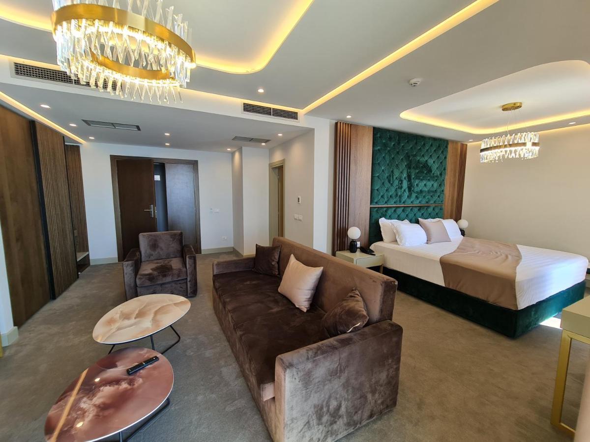 Hotel Aross Kanine Ngoại thất bức ảnh