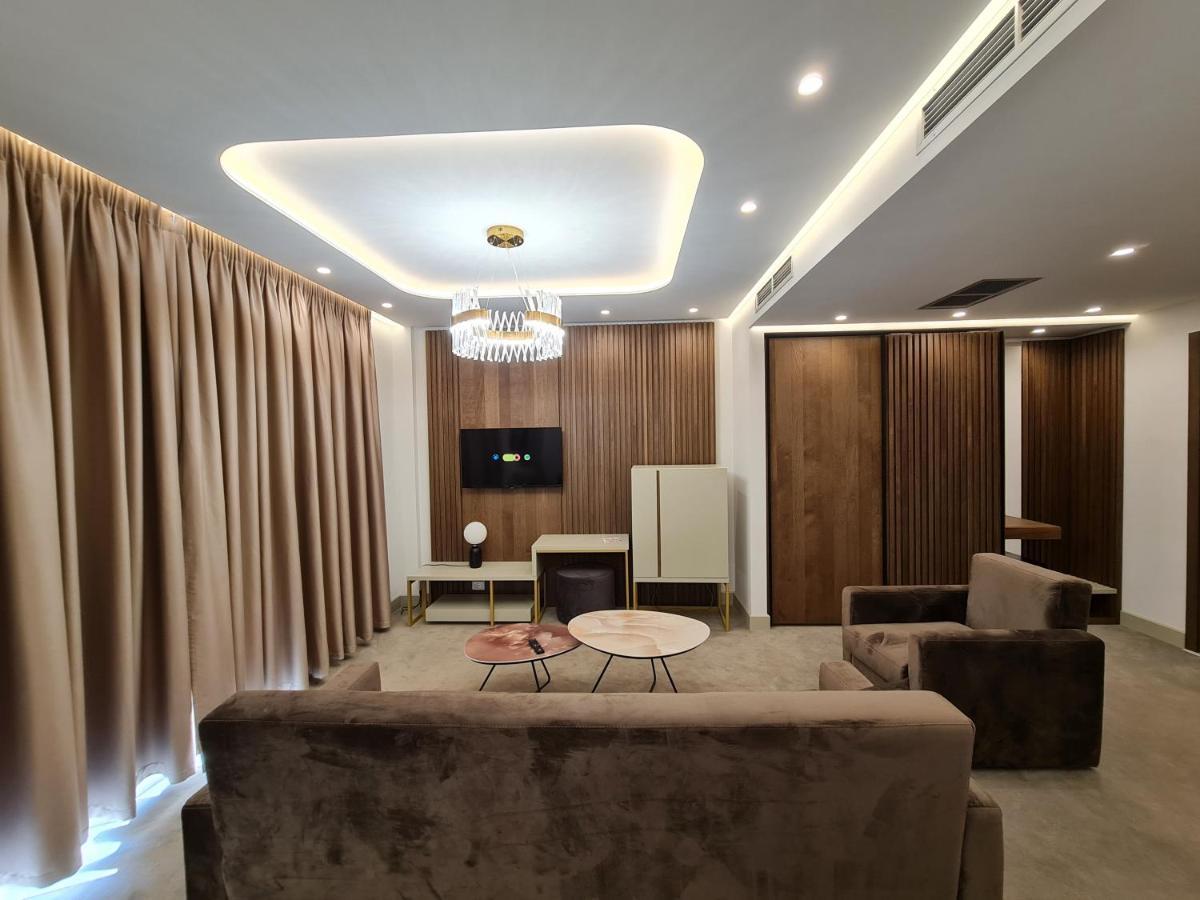 Hotel Aross Kanine Ngoại thất bức ảnh