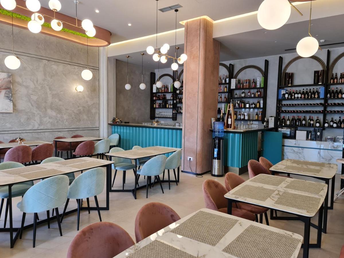 Hotel Aross Kanine Ngoại thất bức ảnh